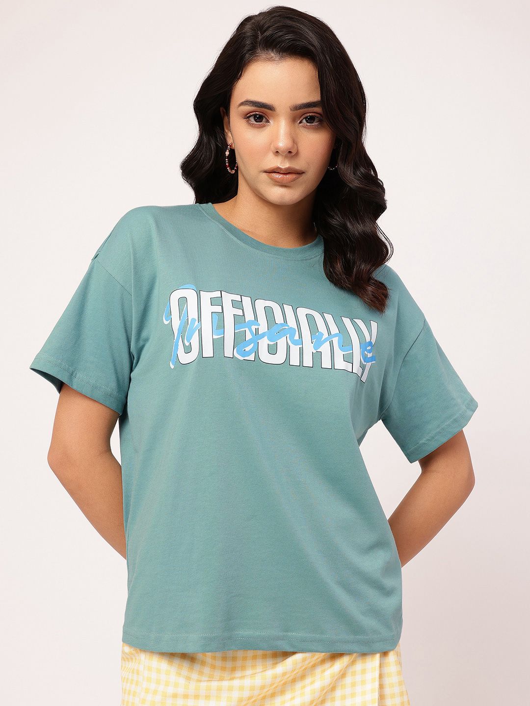 DressBerry Loose & Lively Drop-Shoulder Typo Printed Tee