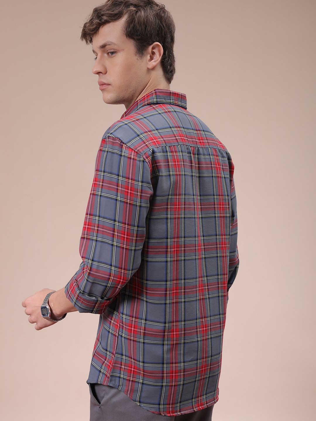 The Indian Garage Co Men Cutaway Collar Checked Cotton Slim Fit Casual Shirt