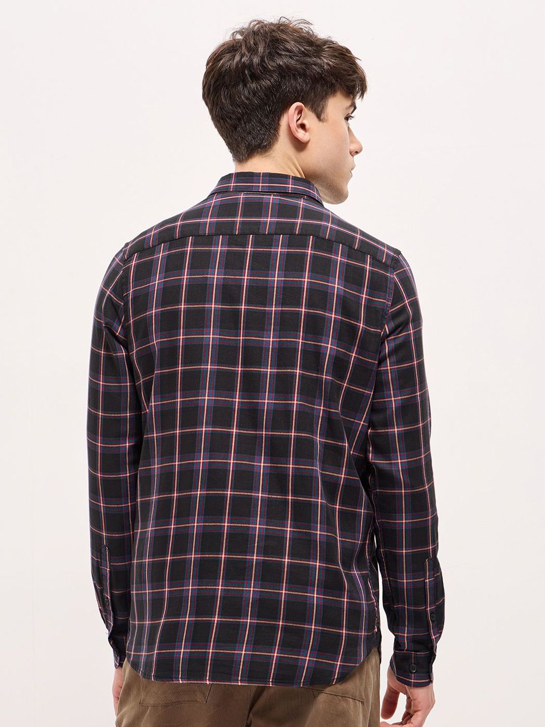 THE BEAR HOUSE Men Spread Collar Windowpane Checked Cotton Slim Fit Shirt