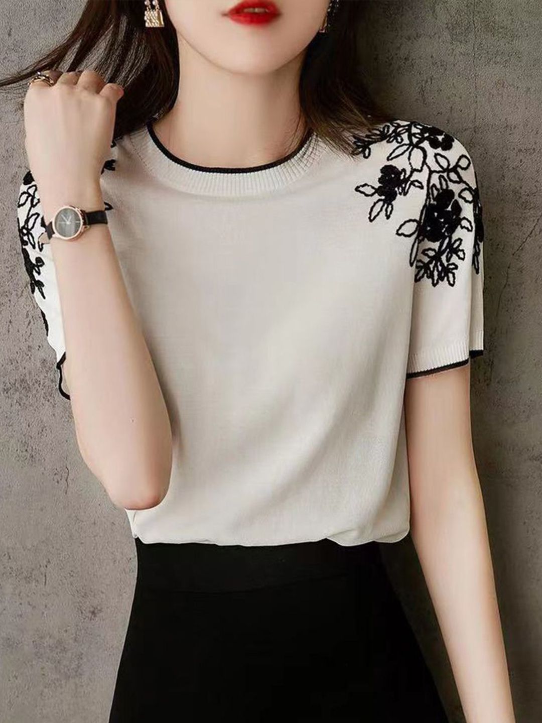 DressBerry Embroidered Regular Top