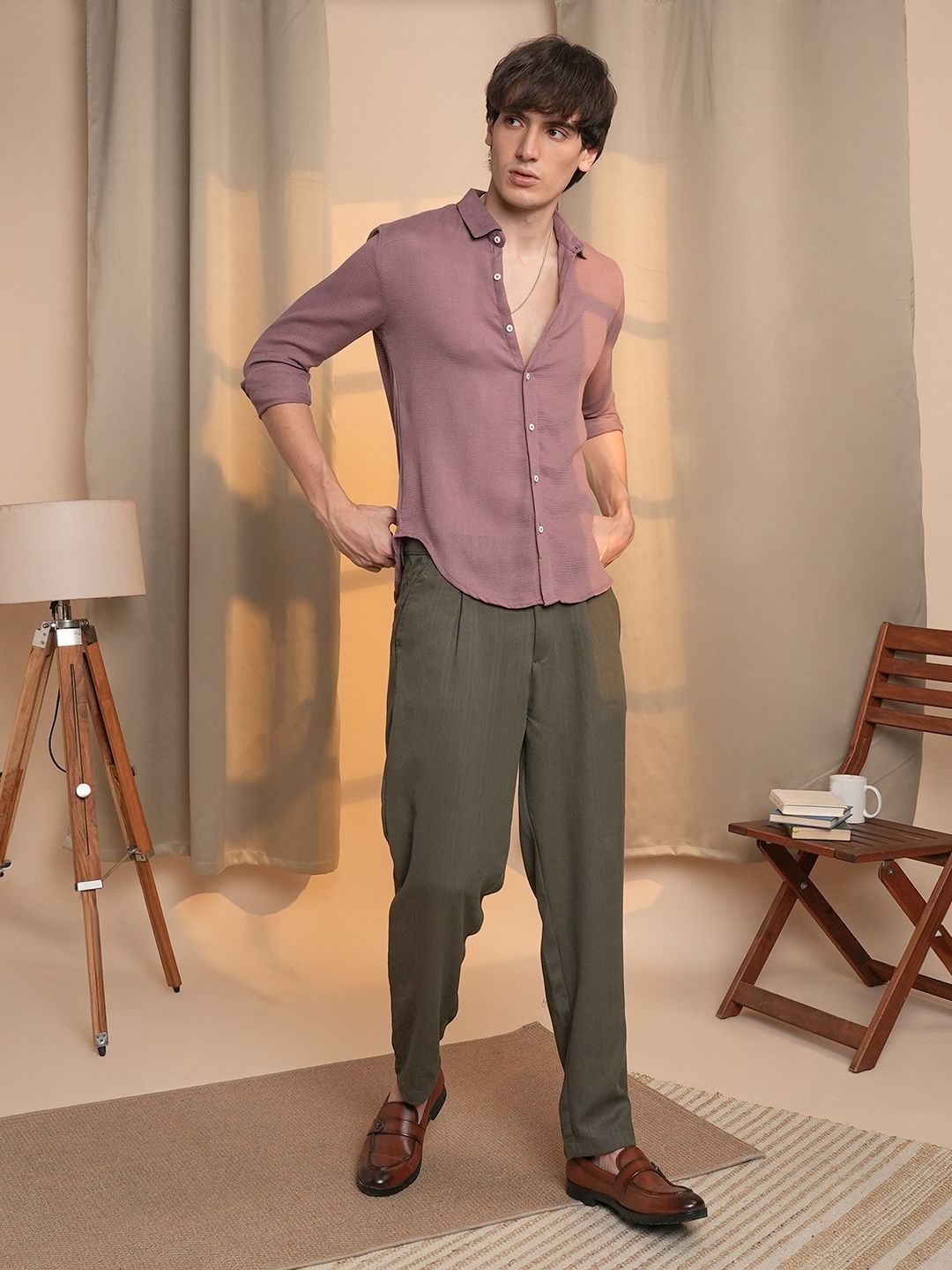 Campus Sutra Men Comfort Textured Opaque Casual Shirt