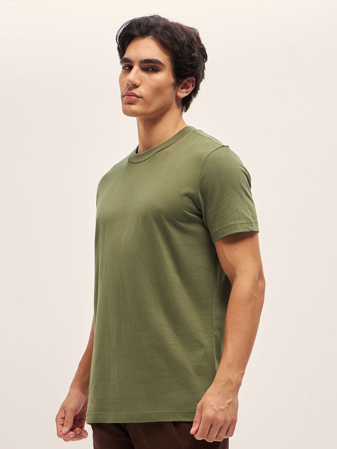 THE BEAR HOUSE Men Solid Round Neck T-Shirt