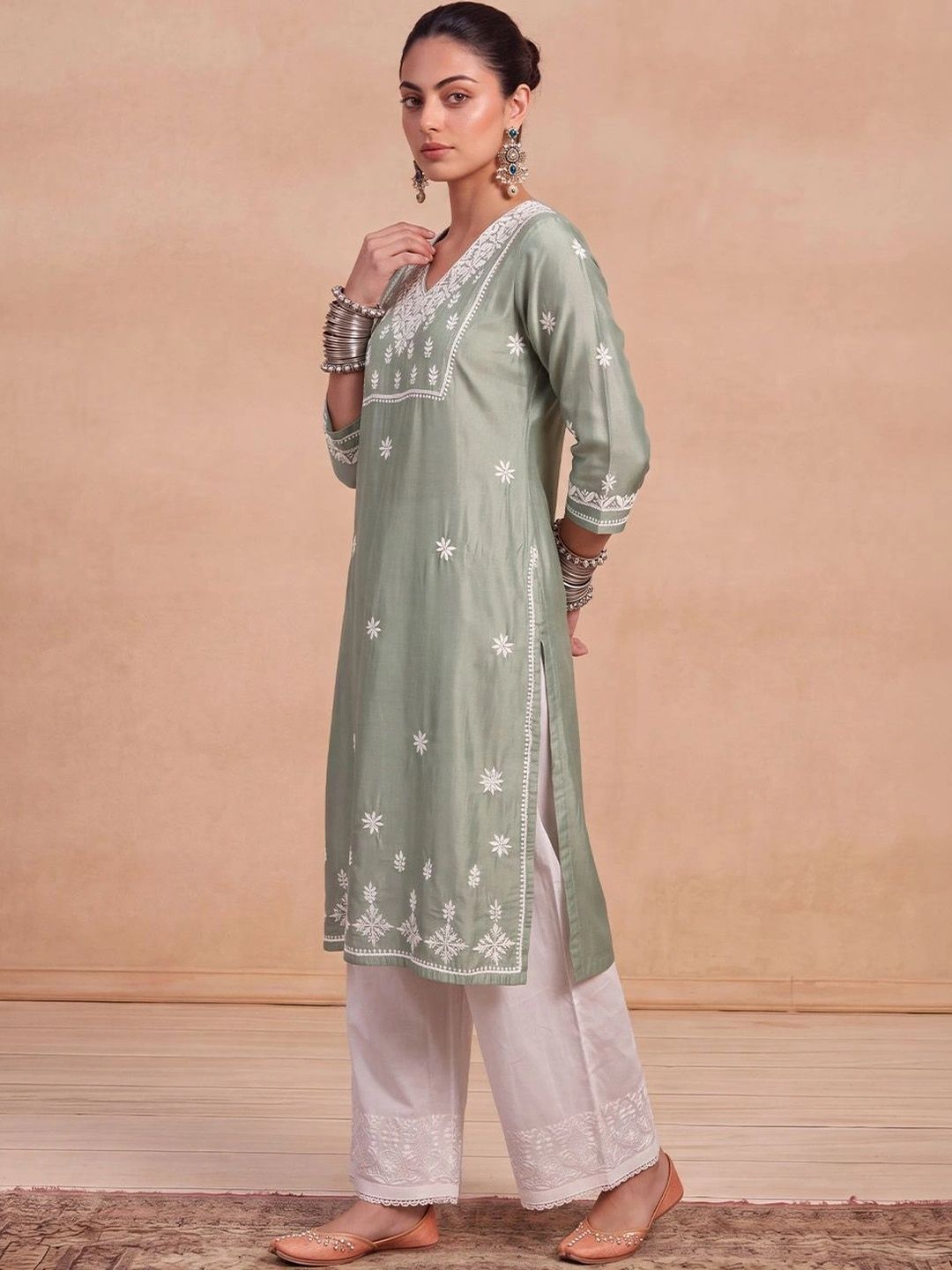 House of Chikankari Women Ethnic Motifs Embroidered Chikankari Chanderi Silk Kurta
