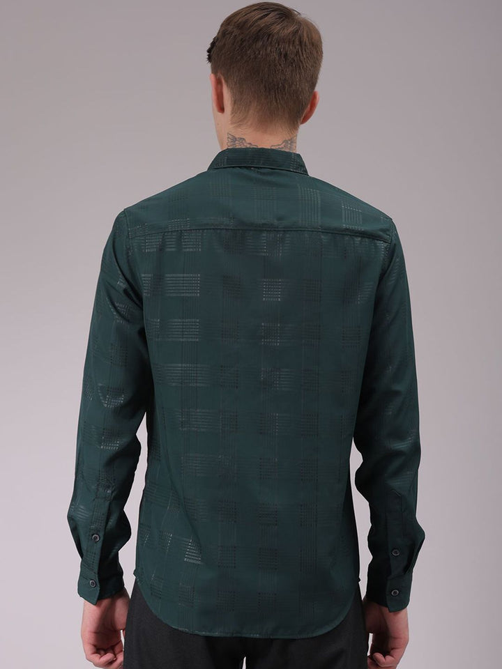 The Indian Garage Co Men Cutaway Collar Solid Slim Fit Casual Shirt