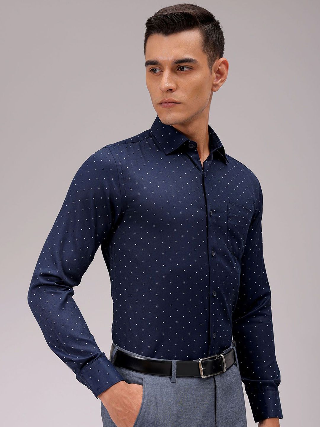 The Indian Garage Co. X Luxe Men Cutaway Collar Micro Ditsy Printed Slim Fit Formal Shirt