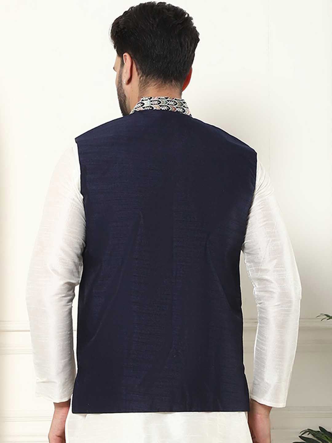 SOJANYA LUXE Men Embroidered Mandarin Collar Nehru Jackets
