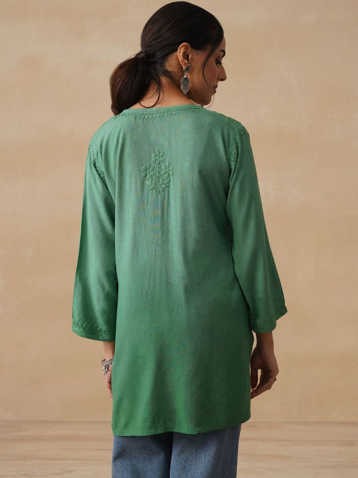 House of Chikankari Women Embroidered Chikankari Kurta