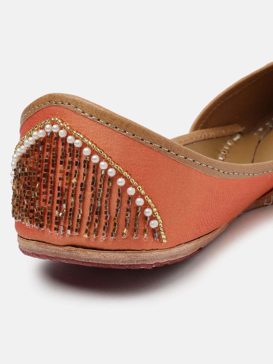 House of Pataudi Embellished With Ethnic Motif Mojaris