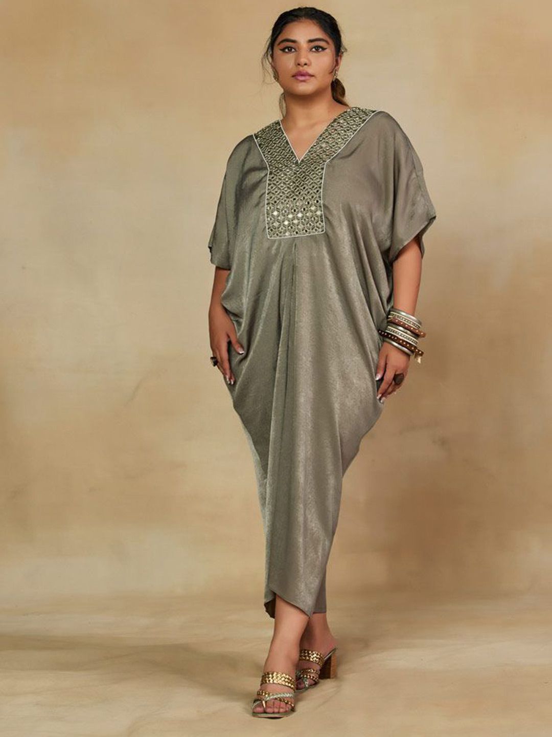 Mamicha Women Embellished V-Neck Kimono Sleeves Kaftan Maxi Dress