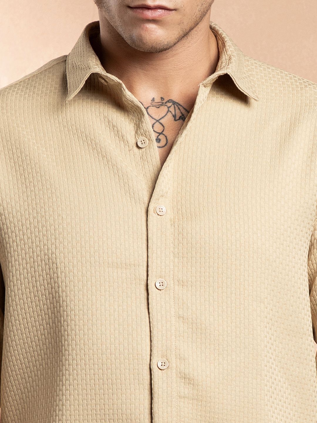 Campus Sutra Comfort Interweave-Tactile Self Design Regular Fit Casual Shirt