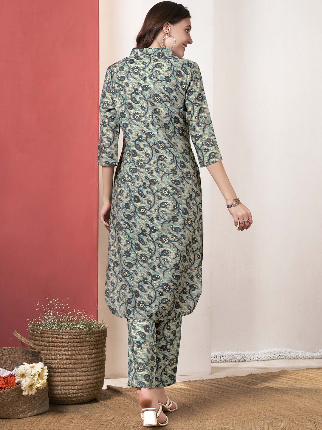 Anouk Floral Printed Shirt Collar Kurta With Trouser