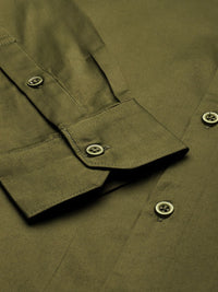 The Indian Garage Co. X Luxe Men Solid Slim Fit Opaque Formal Shirt