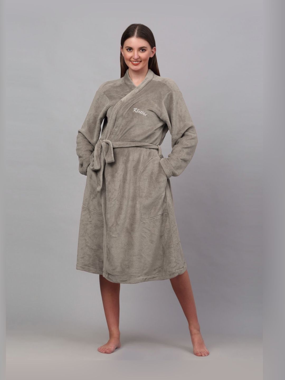 KLOTTHE Woollen Long Sleeves Bath Robe With Belt