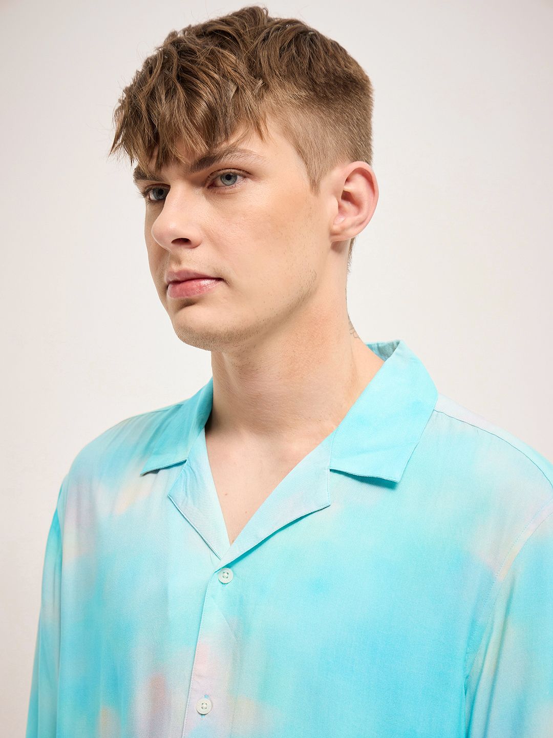 THE BEAR HOUSE Men Cuban Collar Ombre Printed Casual Shirt
