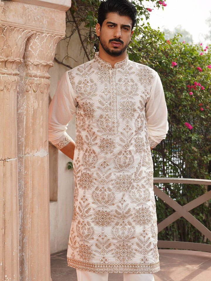 Jompers Men Floral Embroidered Mandarin Collar Thread Work Kurta