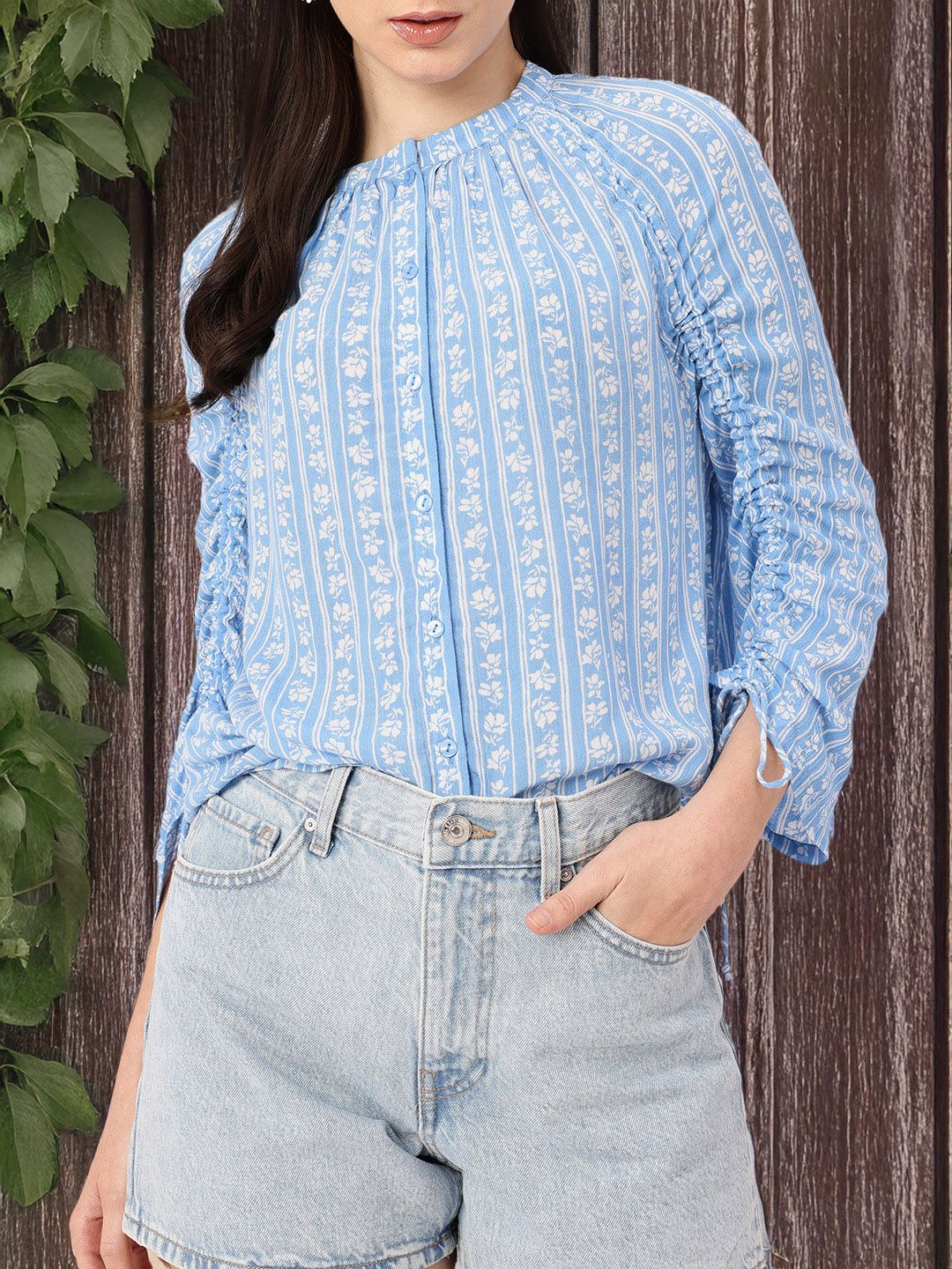 DressBerry Soft Blossom Printed Ruched Raglan Sleeves Shirt