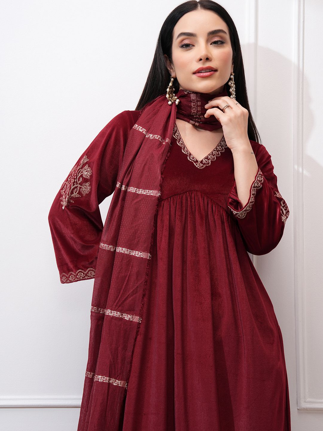 Vishudh Women Ethnic Motifs Embroidered Regular Kurta with Trousers & With Dupatta