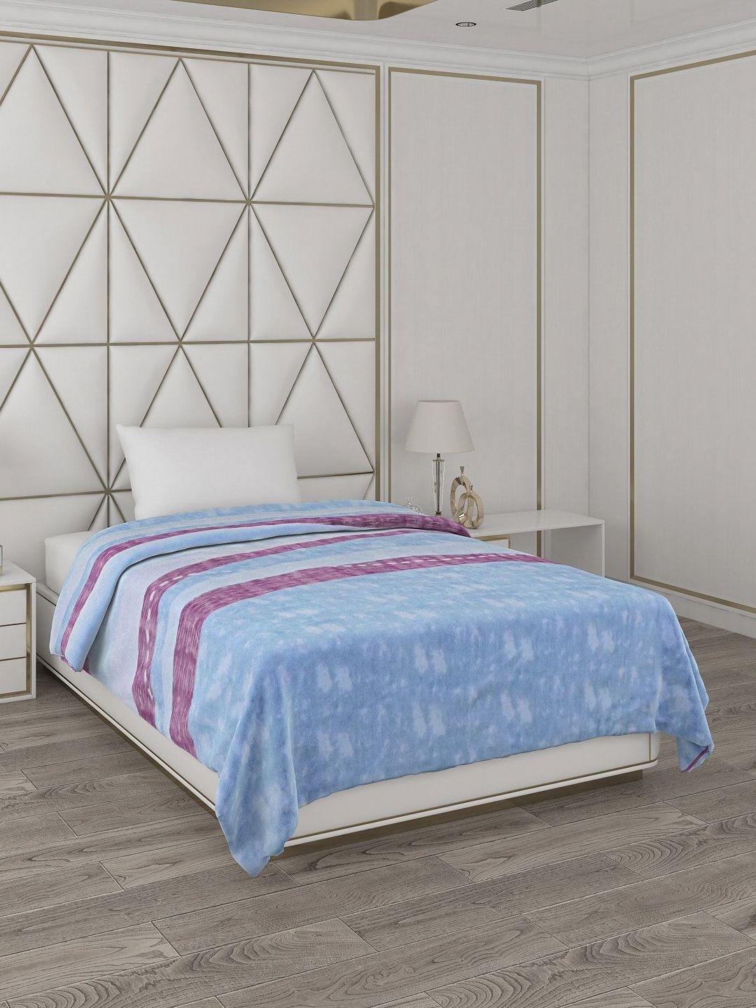 Monte Carlo Blue & Purple Abstract Printed Mild Winter 500 GSM Single Bed Blanket