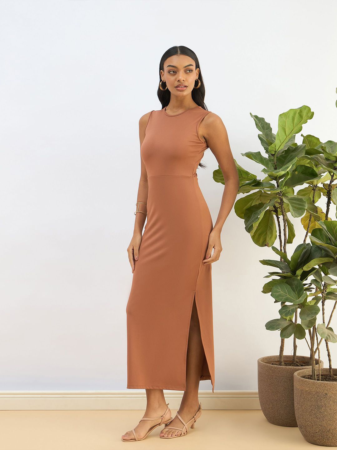 SASSAFRAS BASICS Bodycon Midi Dress