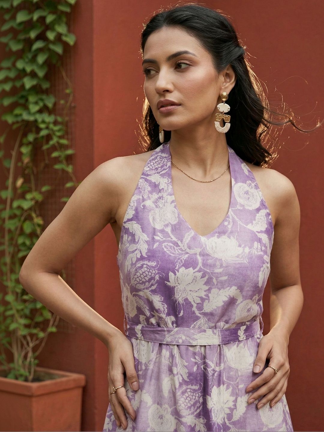 Mamicha Floral Printed Halter Neck Ruffled Crepe Fit And Flare Midi Dress