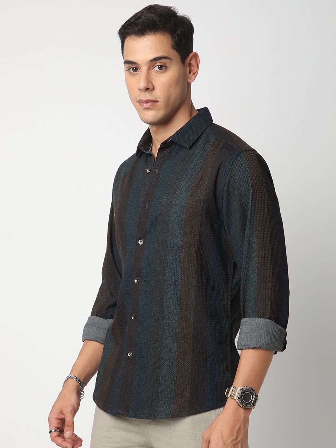 VASTRADO Men Classic Vertical Striped Slim Fit Casual Shirt