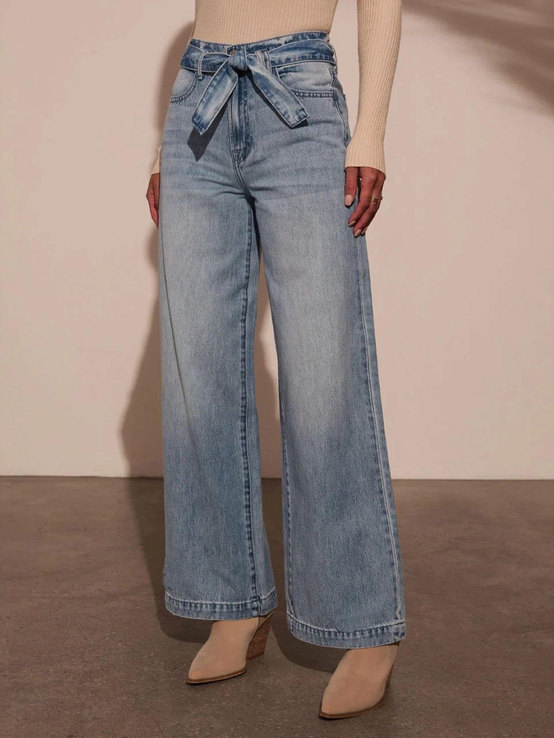 all about you Women Regular Fit Mid-Rise Light Fade Jeans