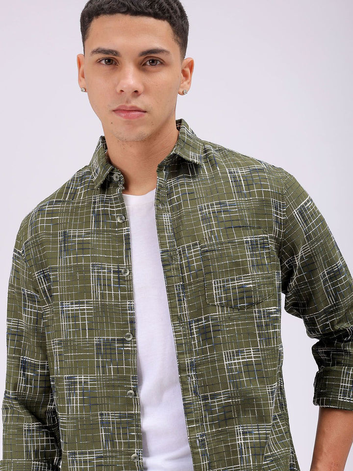 The Indian Garage Co Men Cutaway Collar Checked Cotton Slim Fit Casual Shirt