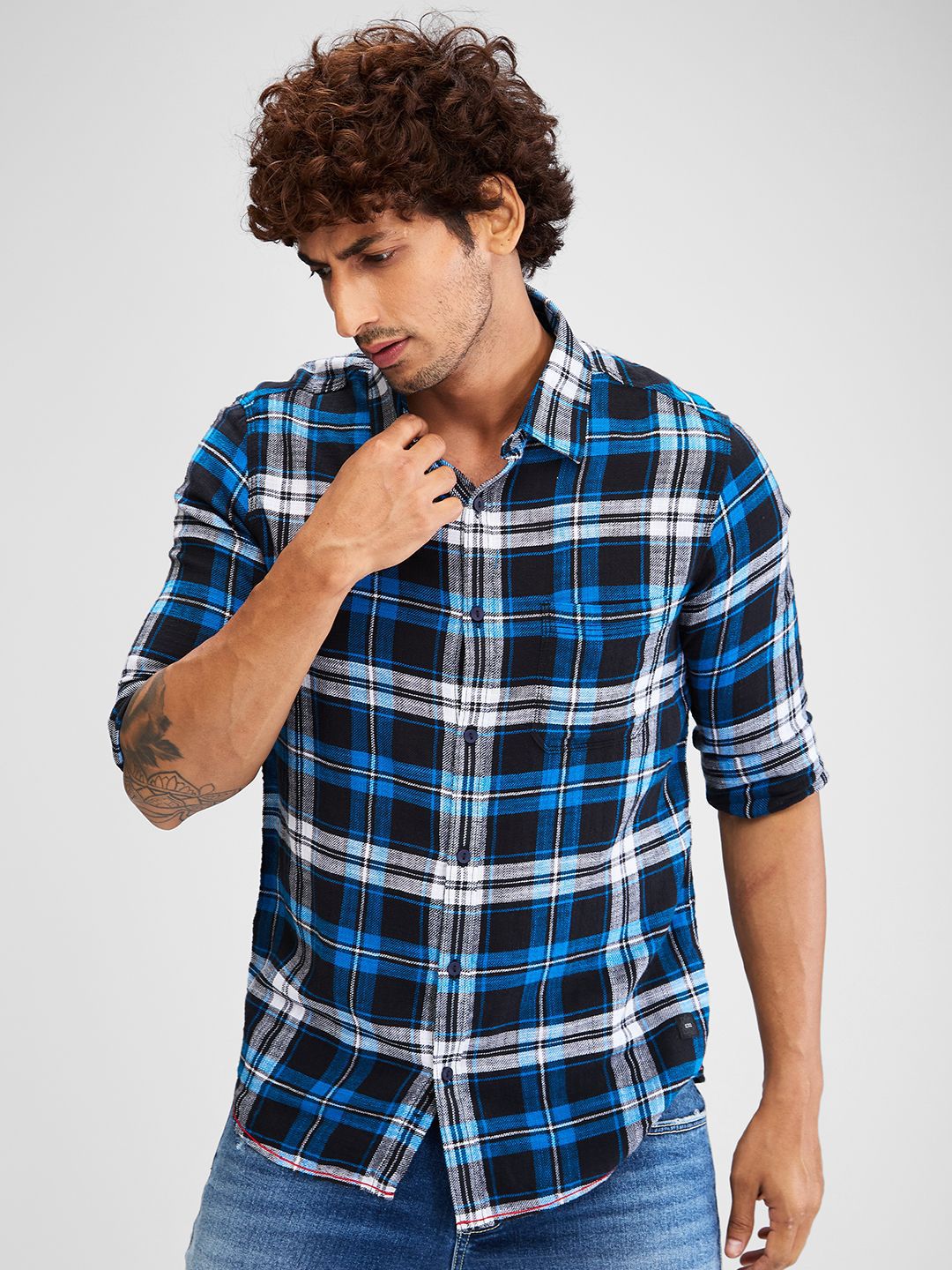 SPYKAR Men Slim Fit Tartan Checks Opaque Checked Casual Shirt
