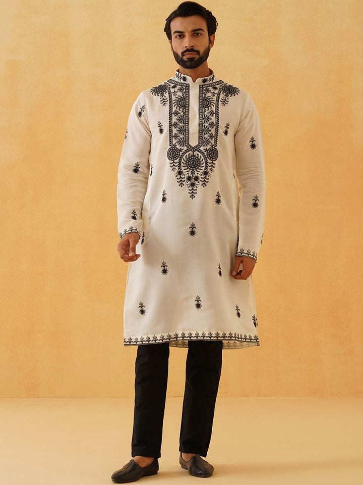 SOJANYA LUXE Men Embroidered Thread Work Kurta