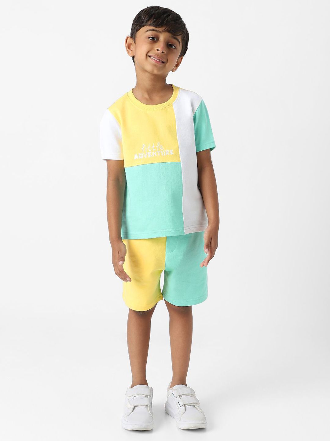 Nauti Nati Boys Colourblocked T-shirt with Shorts