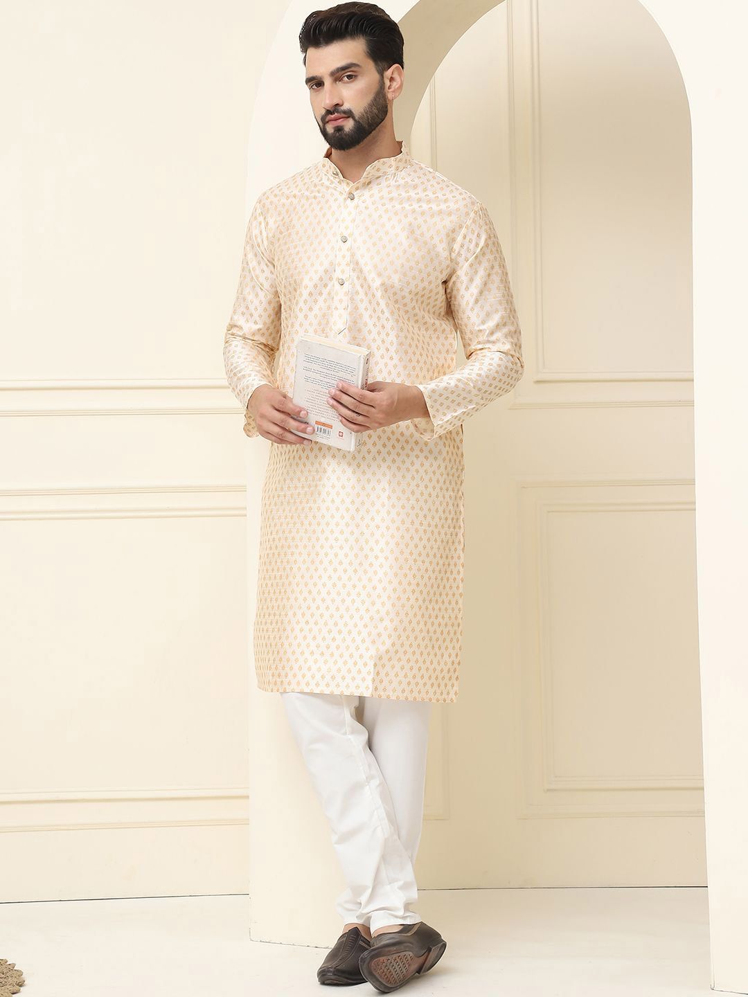 SOJANYA Ethnic Motifs Printed Regular Cotton Silk Kurta With Pyjama