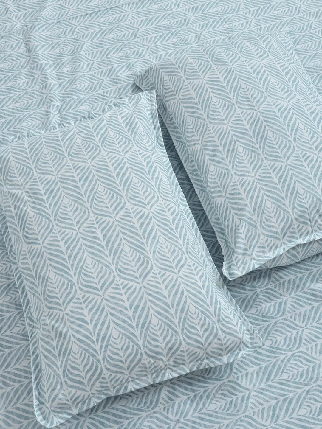 KLOTTHE Polycotton Bedsheet with 2 Pillow Covers