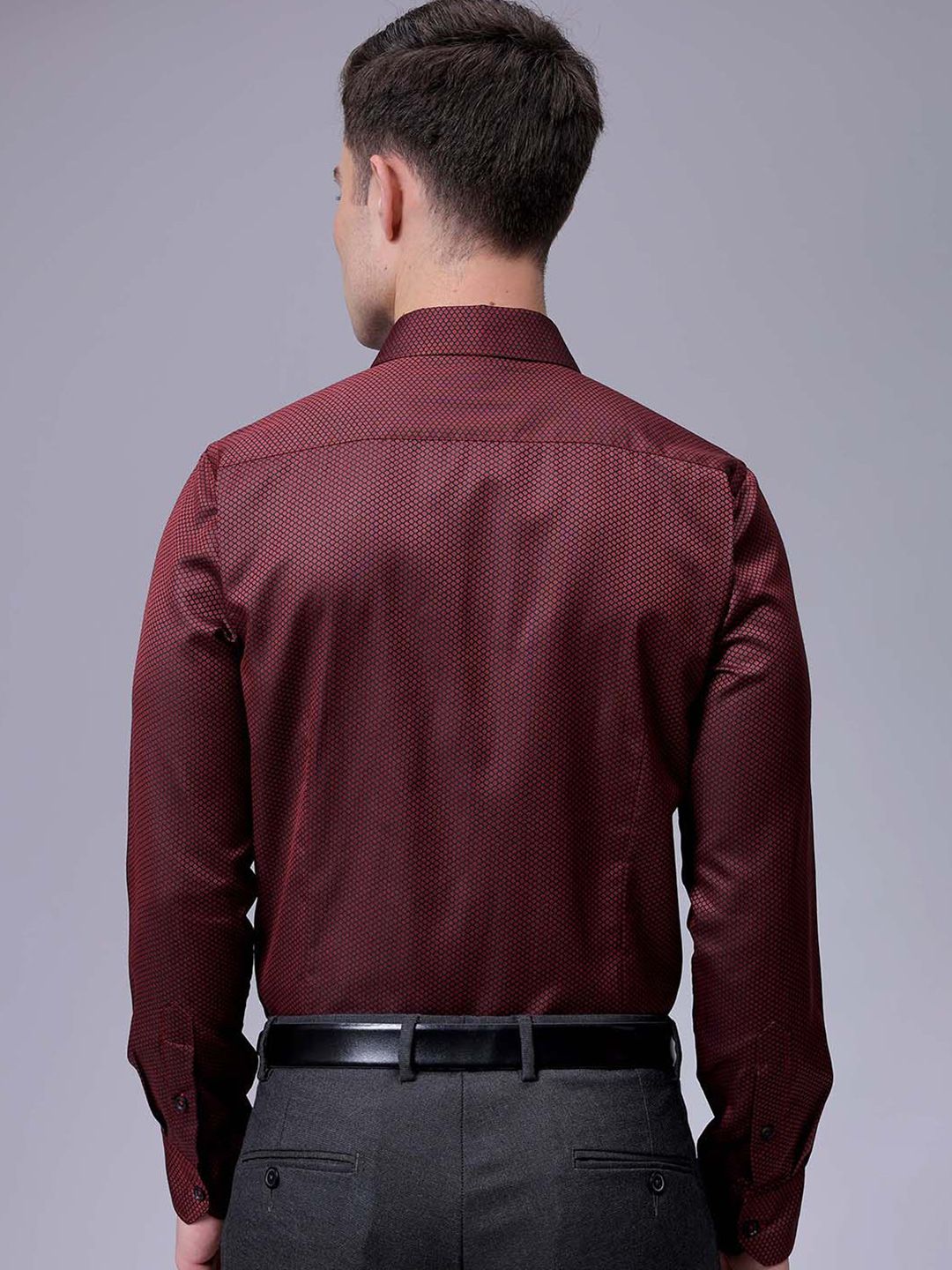 The Indian Garage Co. X Luxe Men Slim Fit Cutaway Collar Micro Ditsy Printed Formal Shirt