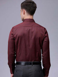 The Indian Garage Co. X Luxe Men Slim Fit Cutaway Collar Micro Ditsy Printed Formal Shirt