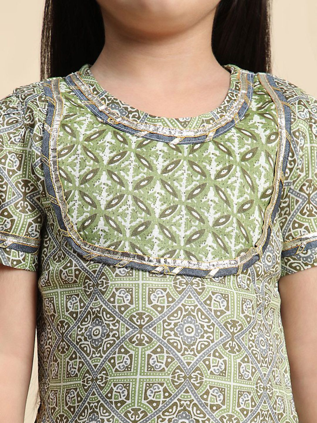 Cutiekins Girls Ethnic Motifs Printed Straight Kurta with Salwar & Dupatta