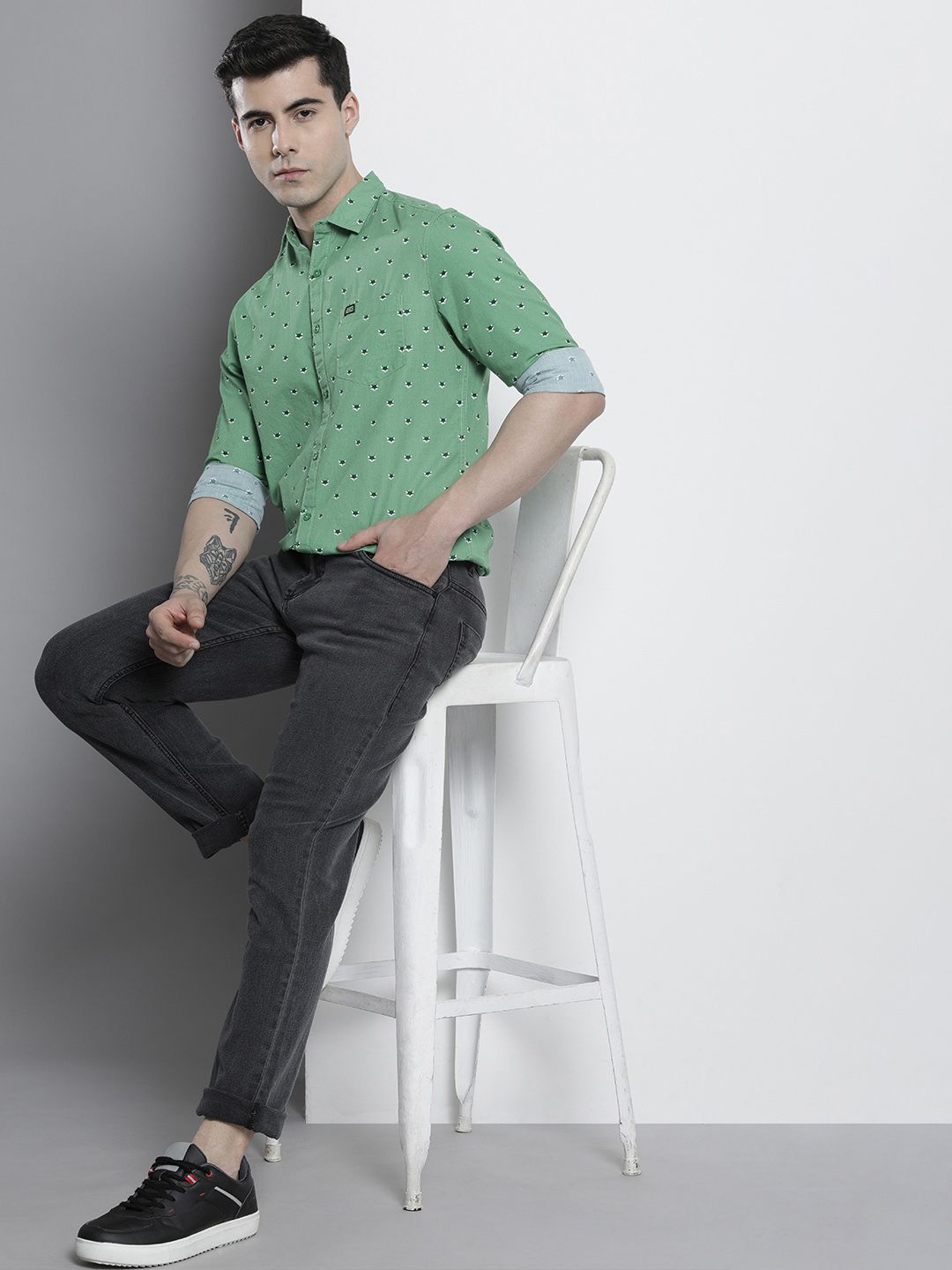 The Indian Garage Co Men Printed Cotton Casual Shirt