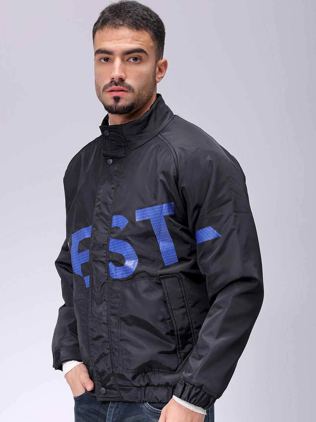 The Indian Garage Co Men Lightweight Puffer Jacket with Patchwork