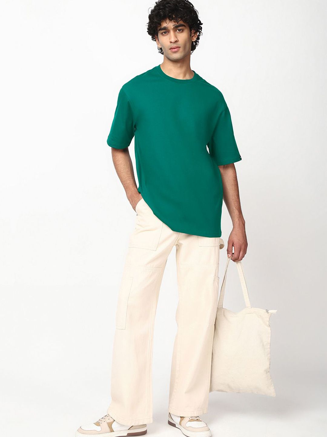 Bewakoof Men Solid Round Neck Cotton Oversized T-shirt