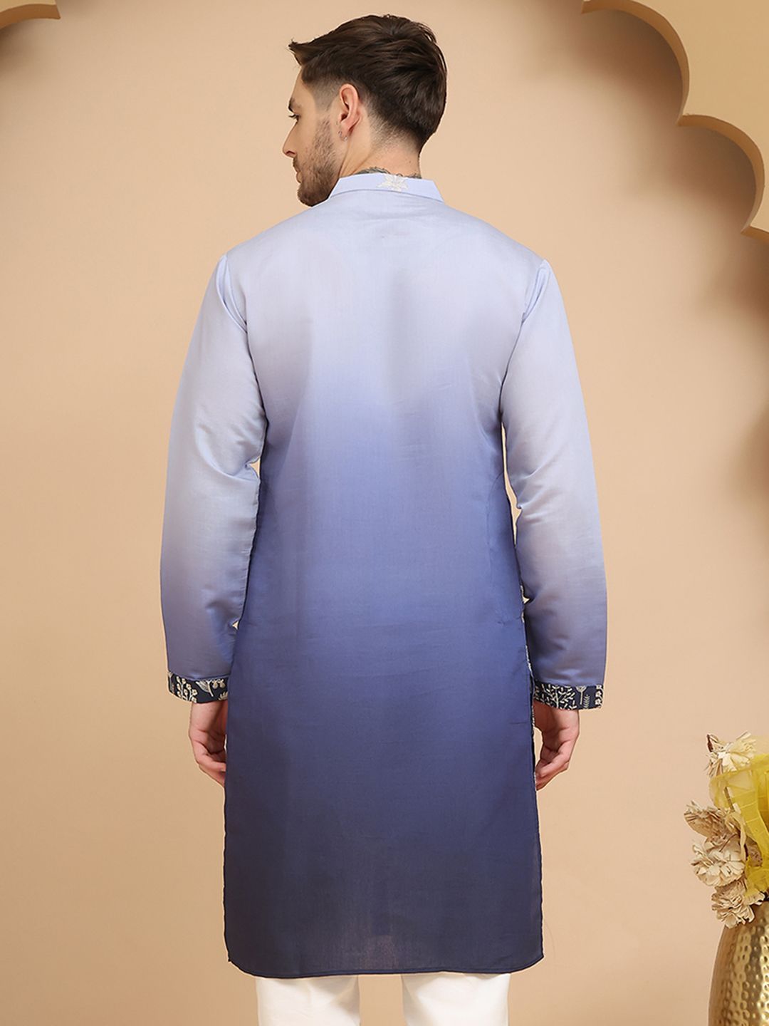 Jompers Men Floral Embroidered Thread Work Floral Kurta