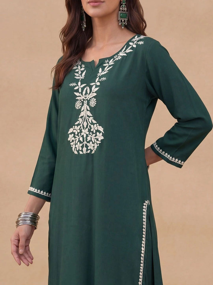 Rumah Chikankari Kurta Chikankari Biasa Wanita dengan Seluar