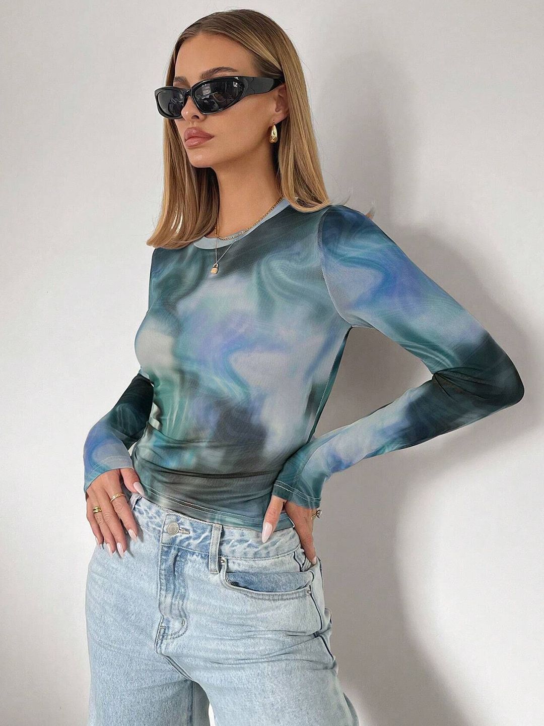 DressBerry Women Abstract Printed Fitted Top