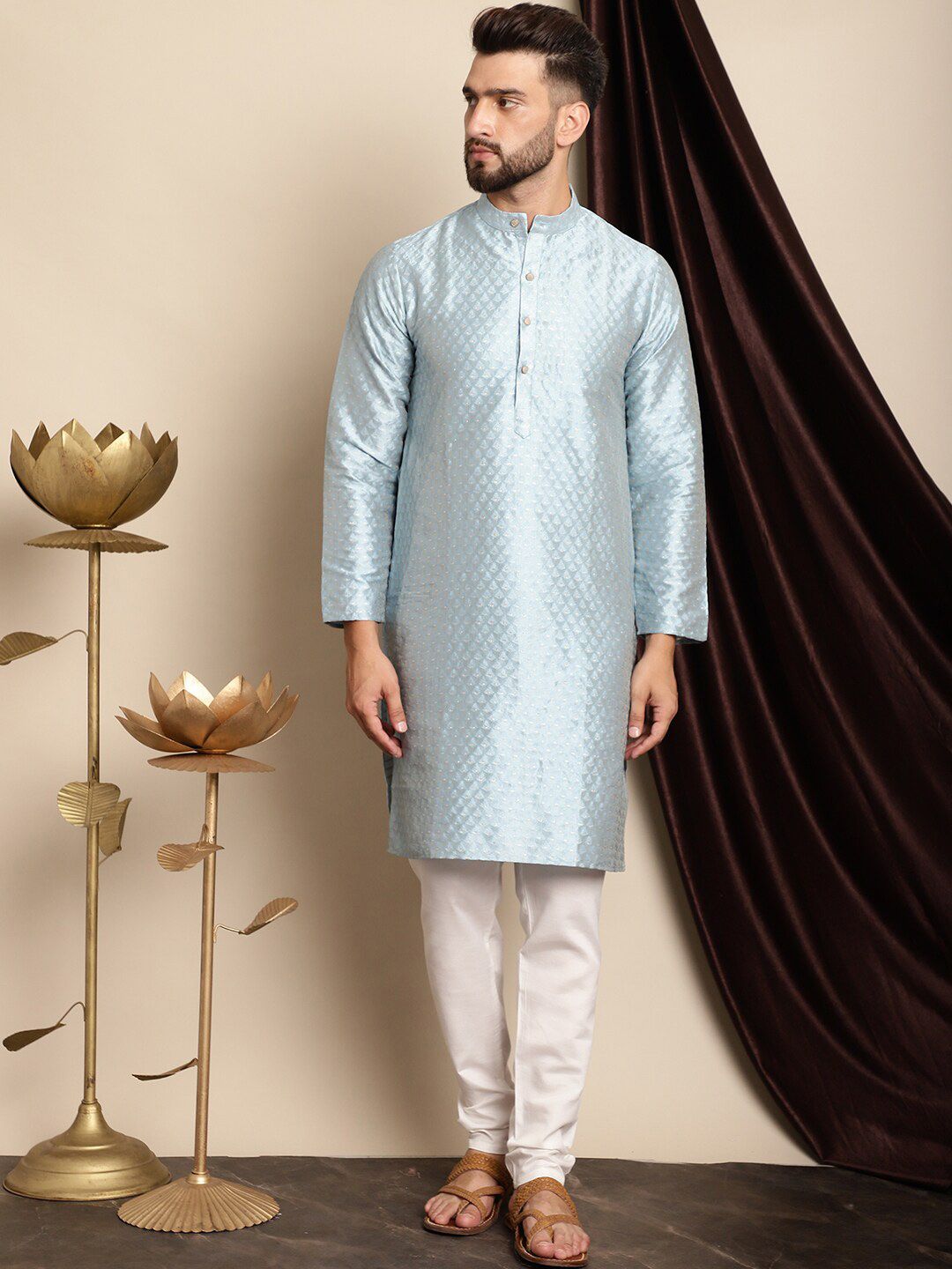 Motif Etnik Biru Anouk Tenunan Direka Jacquard Sutera Kurta Biasa dengan Churidar