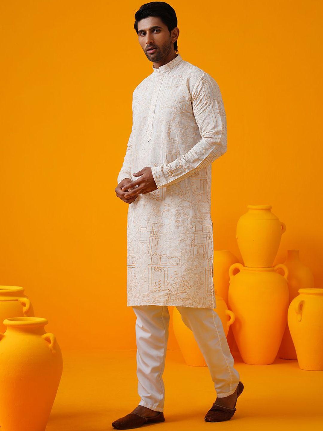 SOJANYA Ethnic Motifs Embroidered Mandarin Collar Thread Work Straight Kurtas