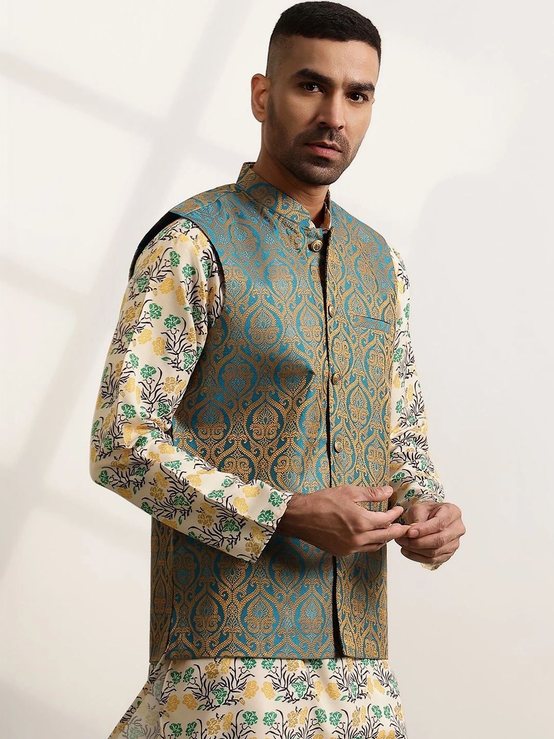 Jaket Nehru Brocade Rekaan Tenunan Anouk