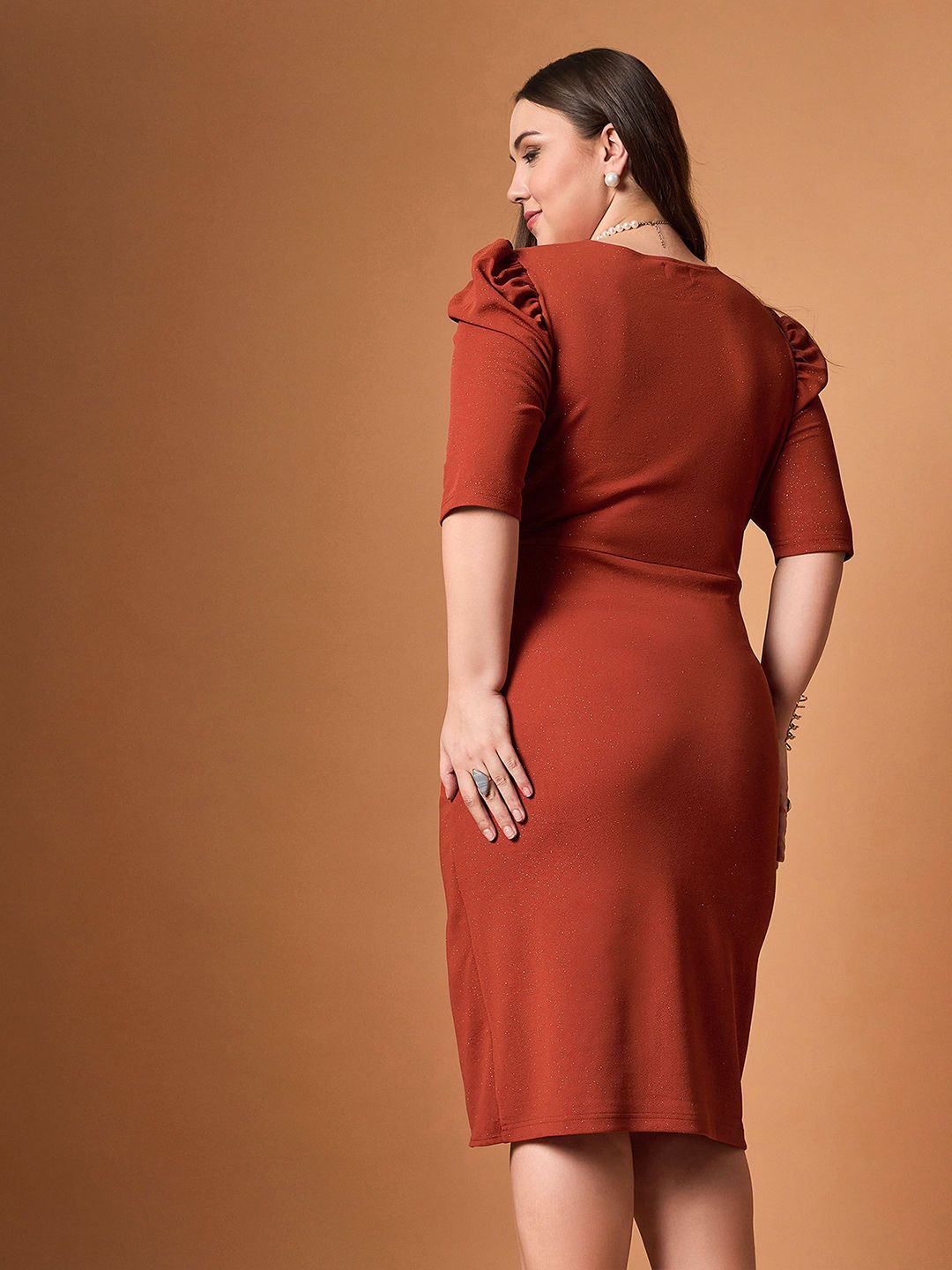 SASSAFRAS Curve Midi Dress