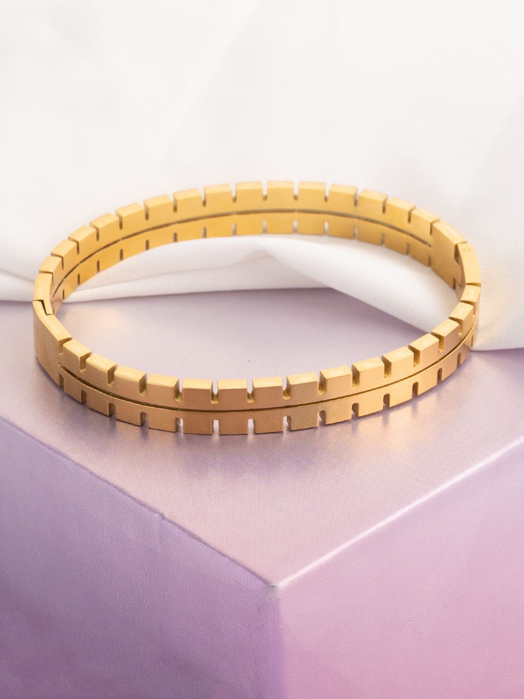 VOGUE PANASH Wanita Brass Gold-plated Bangle-Style Bracelet