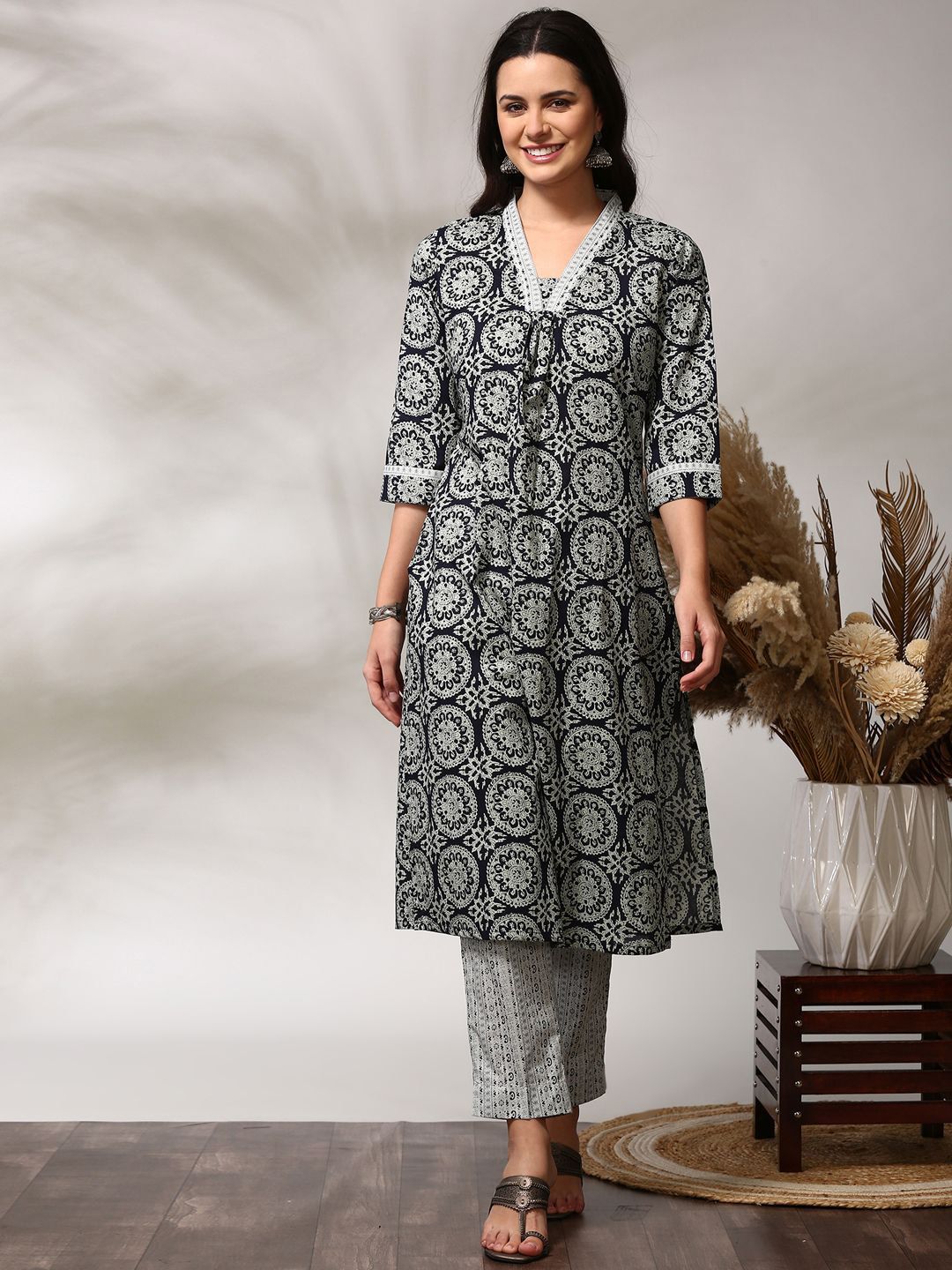 Anouk Black Floral Printed Straight Kurta With Trouser