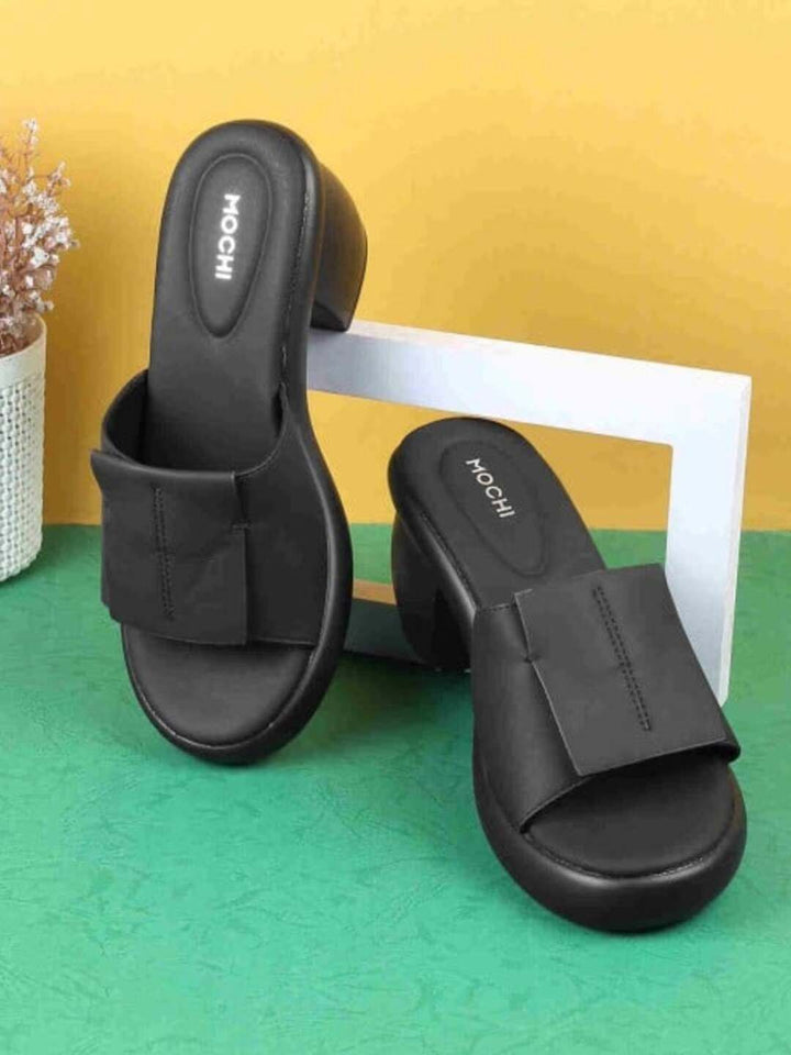 Mochi Textured Block Sandals