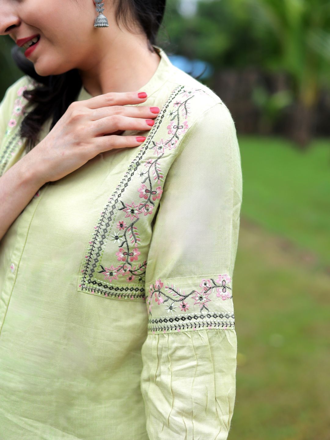 KALINI Ethnic Motifs Embroidered Kurti
