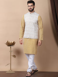 Kurta Kapas Tulen Bersulam Geometri Anouk Mustard Kuning dengan Jaket Churidar & Nehru